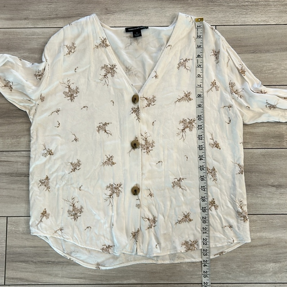 Something Navy size medium button up long sleeve … - image 6